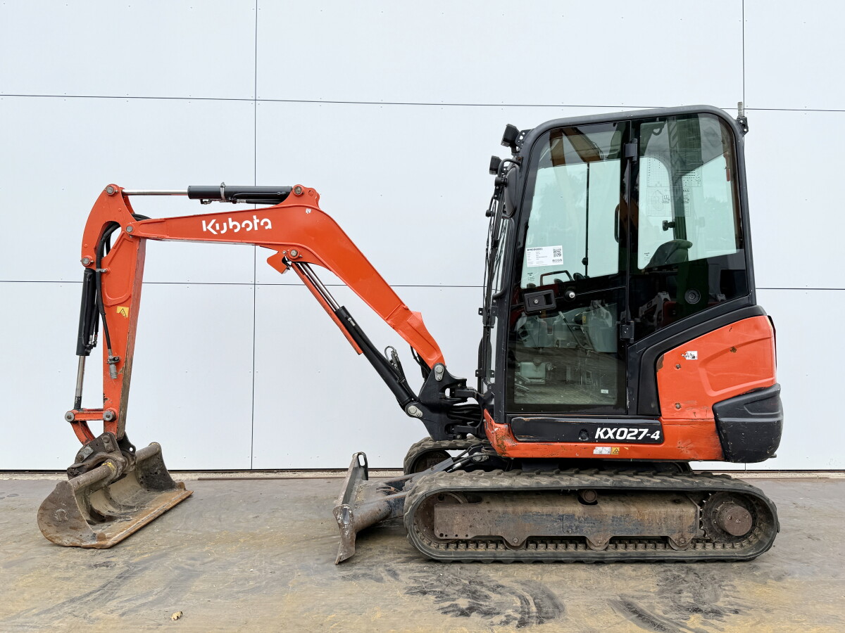 Kubota KX027-4
