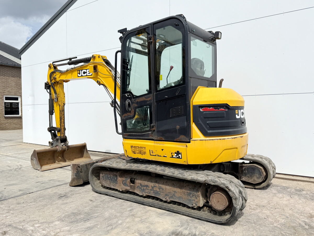 JCB 48Z-1 Hammer Lines / Quick Coupler – Image 4