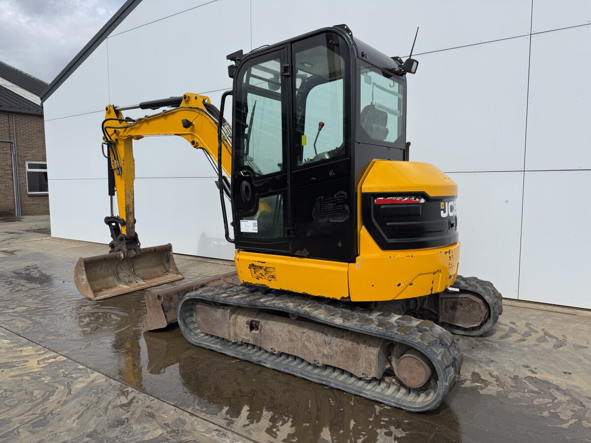 JCB 48Z-1 Hammer Lines / Quick Coupler – Image 4