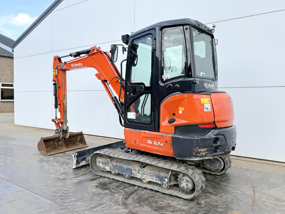 Kubota KX037-4