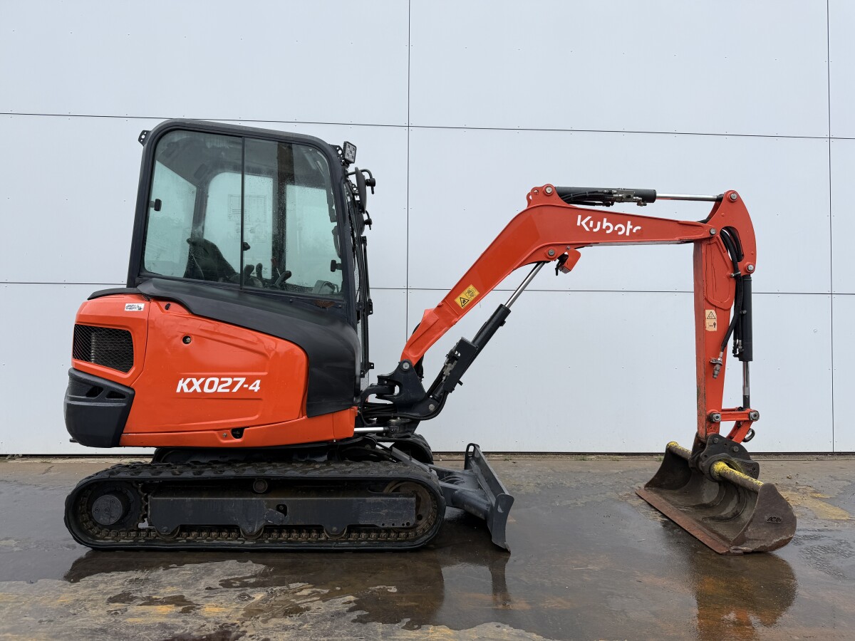 Kubota KX027-4