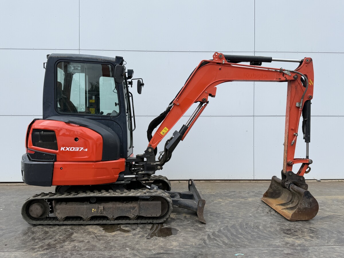 Kubota KX037-4 – Image 11