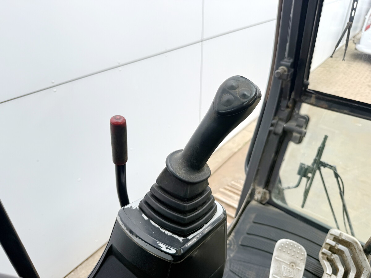 JCB JS220LC Lignes de marteau / Attache rapide / Caméra – Image 10
