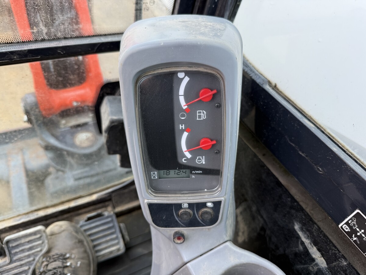 Kubota KX027-4 Lignes de marteau / Attache rapide – Image 17