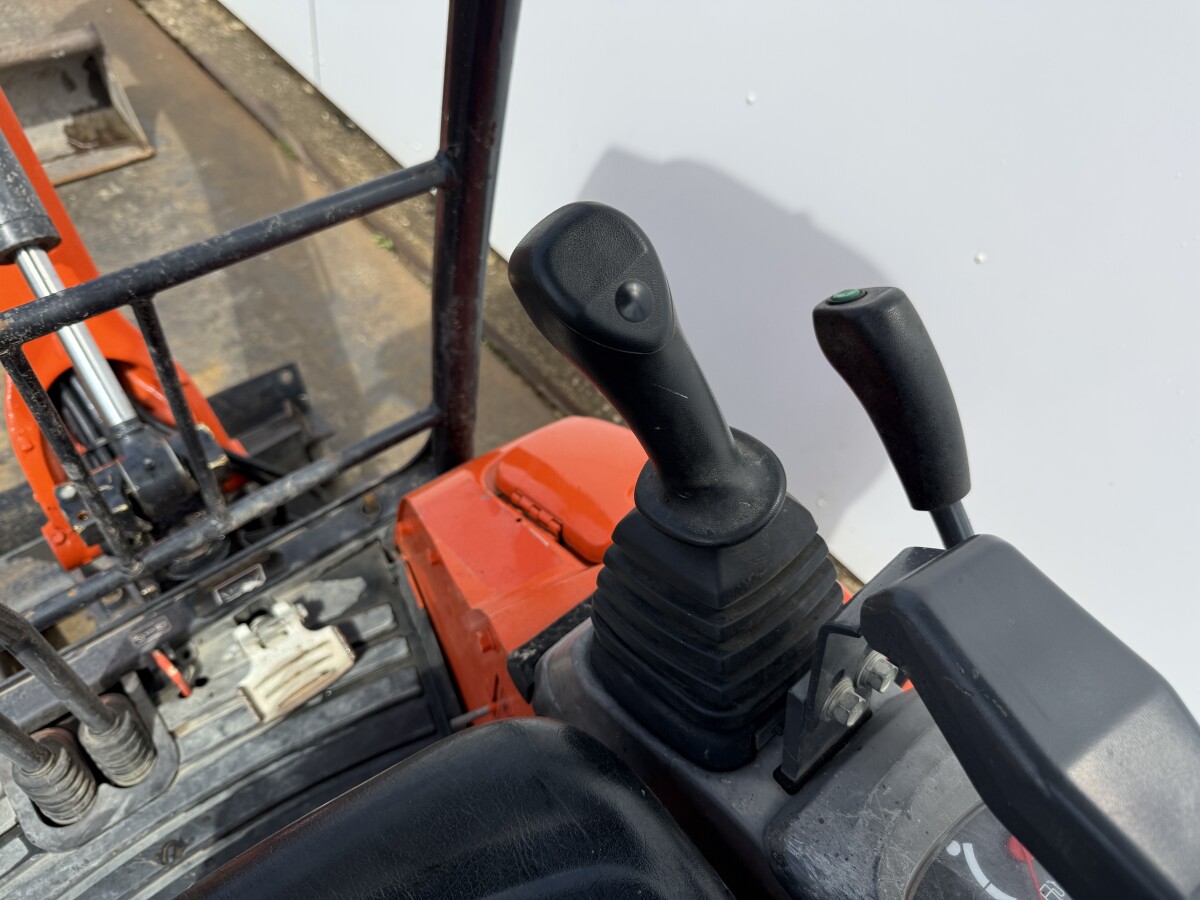 Kubota U17-3 Hydr. Lignes de train de roulement/marteau – Image 15