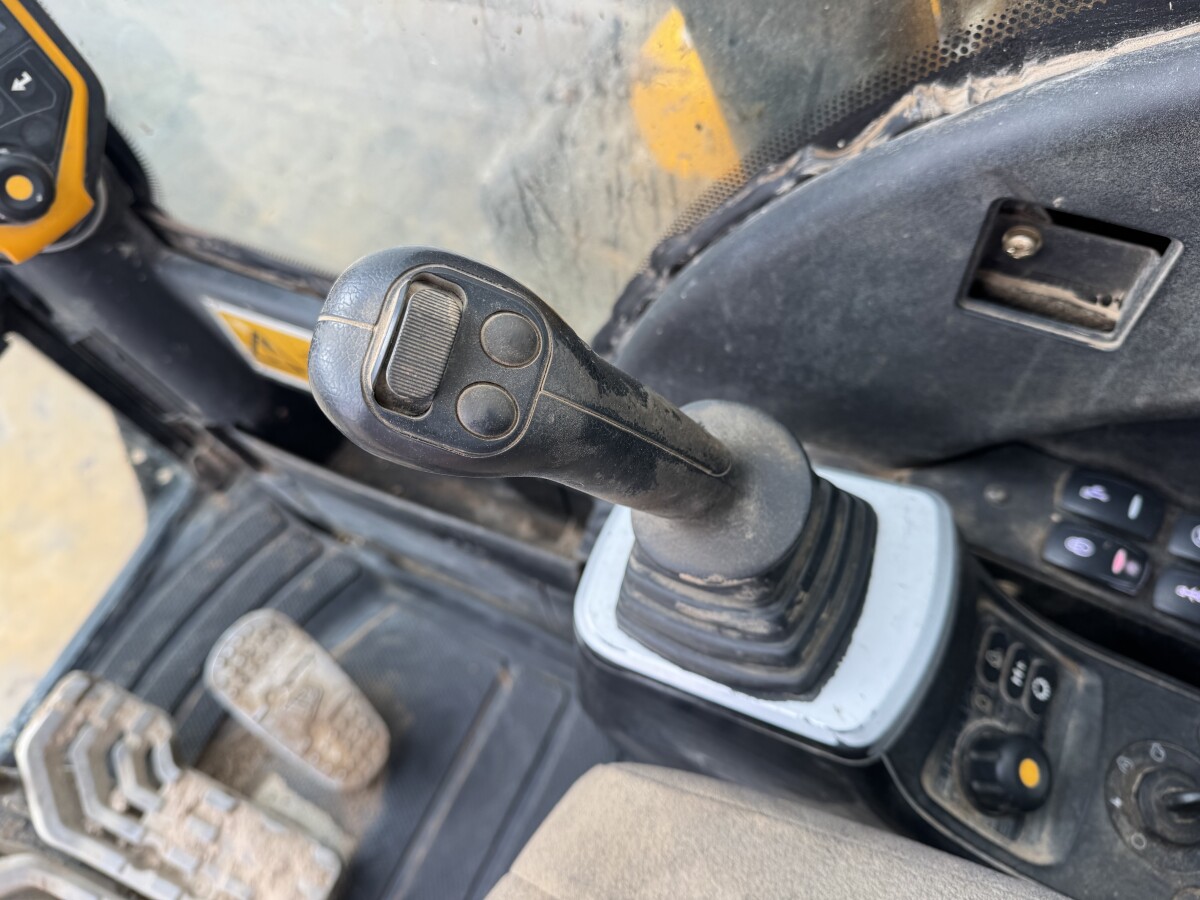 JCB JZ141LC – Image 12