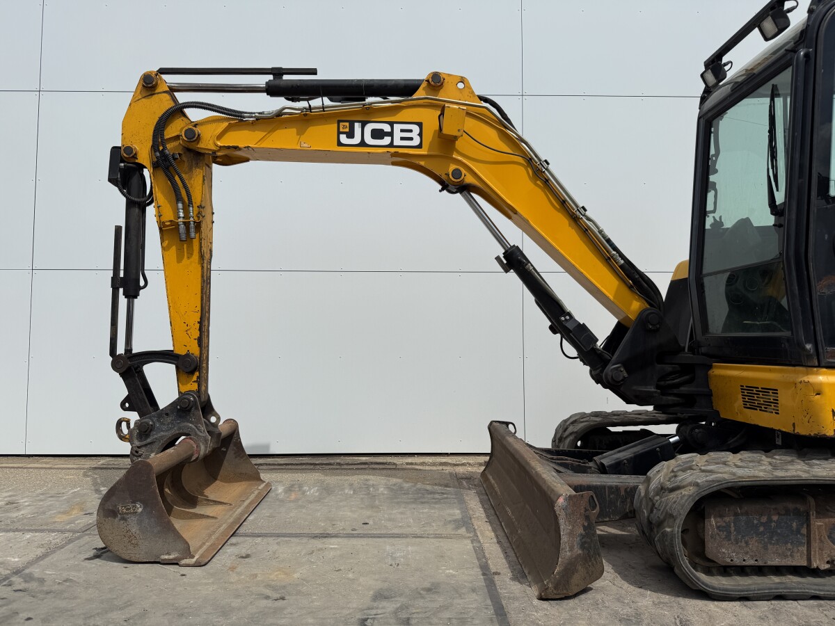 JCB 48Z-1 Hammer Lines / Quick Coupler – Image 13