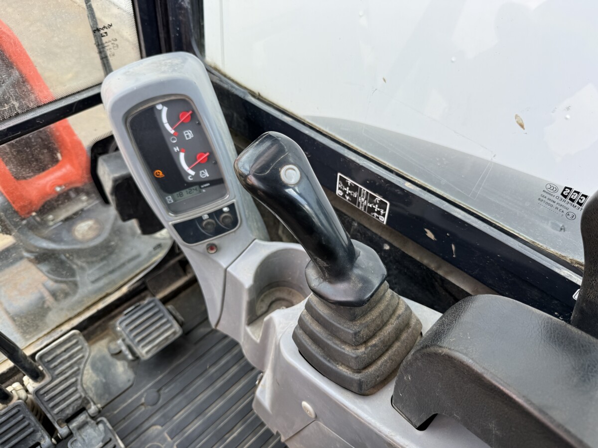 Kubota KX027-4 Lignes de marteau / Attache rapide – Image 18