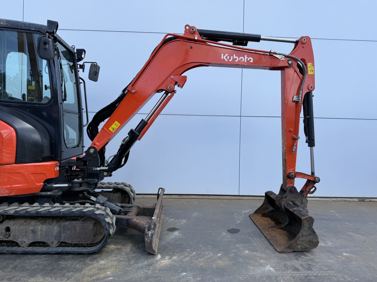 Kubota KX037-4 – Image 17
