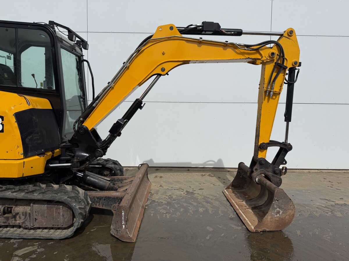 JCB 48Z-1 Hammer Lines / Quick Coupler – Image 15