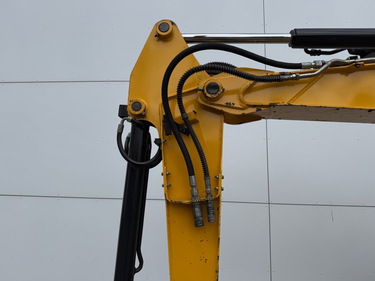 JCB 48Z-1 Hammer Lines / Quick Coupler – Image 16