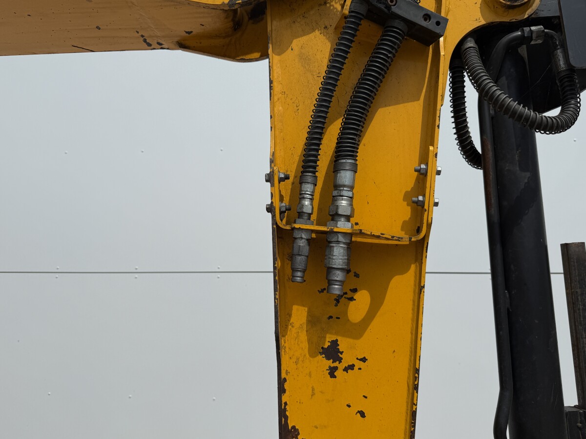 JCB 48Z-1 Hammer Lines / Quick Coupler – Image 18