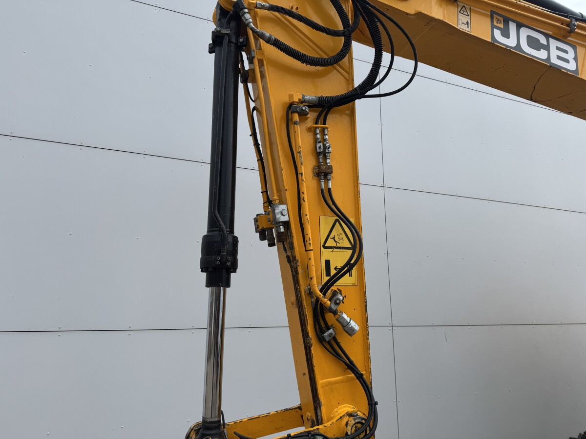 JCB JZ141LC – Image 17