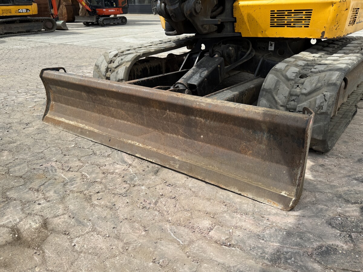 JCB 48Z-1 Hammer Lines / Quick Coupler – Image 19