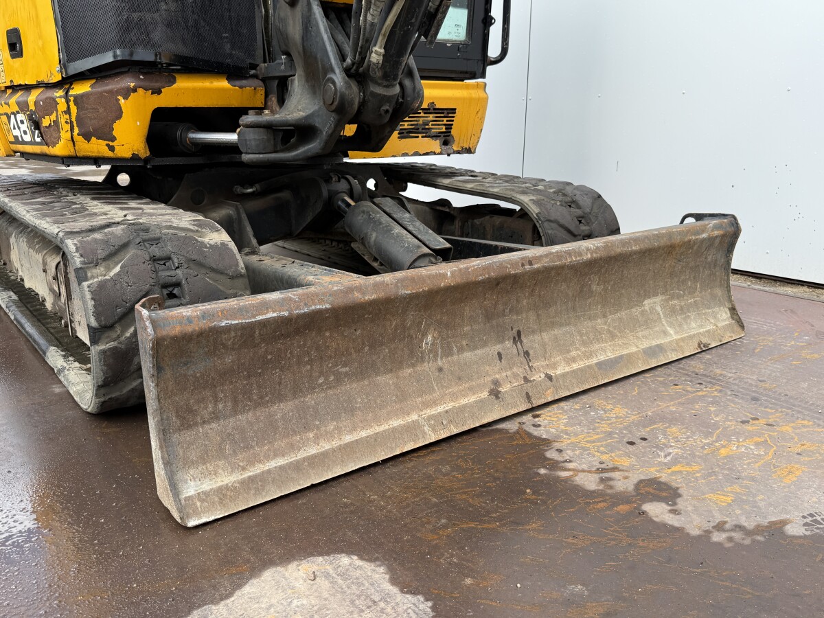 JCB 48Z-1 Hammer Lines / Quick Coupler – Image 18