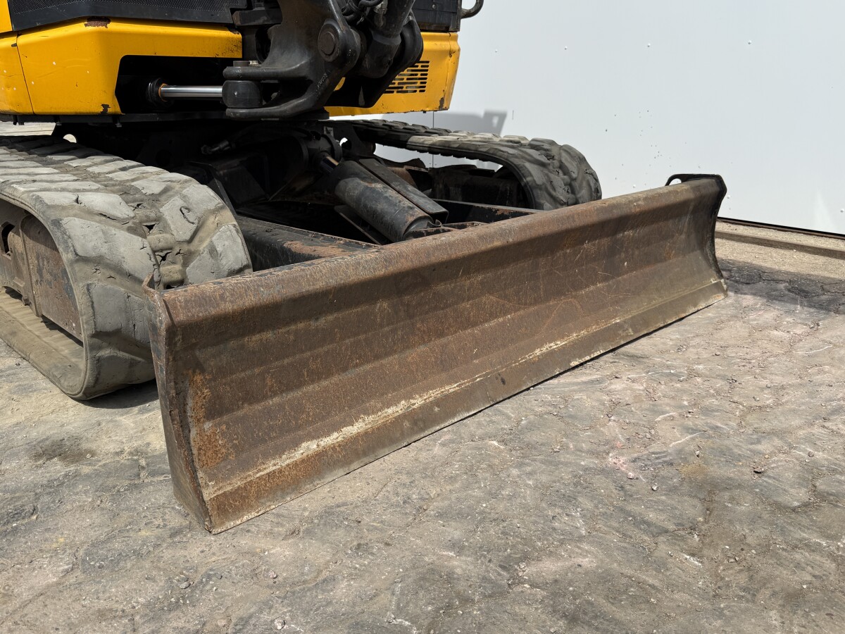 JCB 48Z-1 Hammer Lines / Quick Coupler – Image 20