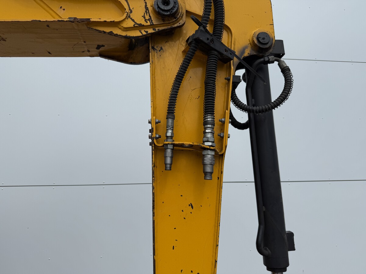 JCB 48Z-1 Hammer Lines / Quick Coupler – Image 19