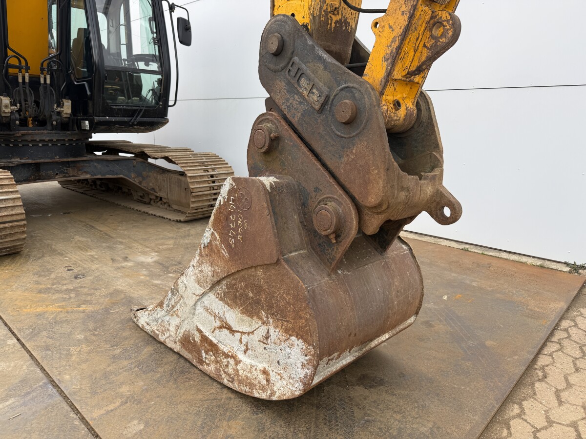 JCB JS220LC Lignes de marteau / Attache rapide / Caméra – Image 20