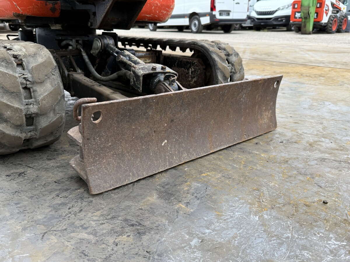 Kubota U10-3 Train de roulement hydraulique / Lignes de marteau – Image 9