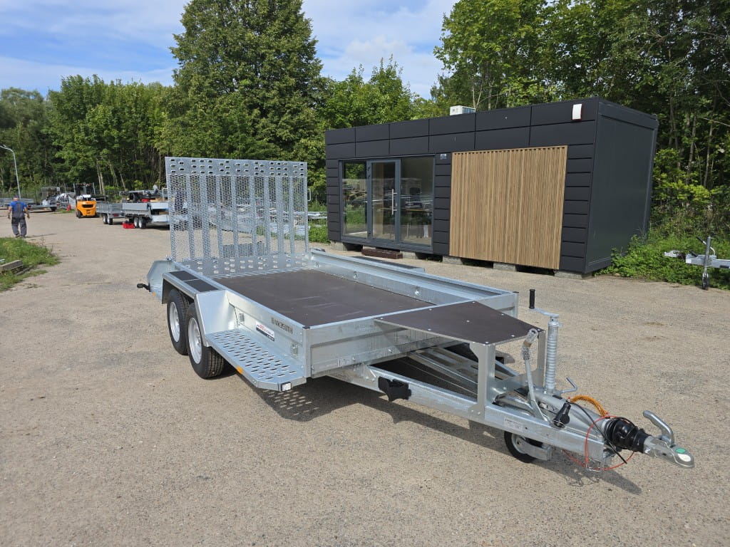 Remorque ZASŁAW MK350TH pour le transport d'une mini-pelle d'un PTAC de 3,5 tonnes – Image 14