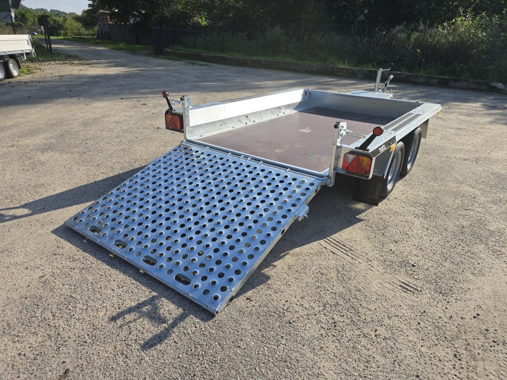 Mini-pelle Martz Bau 3 2700 kg 260 x 150 cm – Image 3