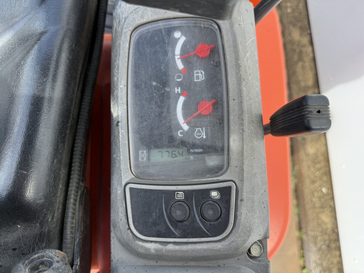 Kubota U17-3 Hydr. Lignes de train de roulement/marteau – Image 2