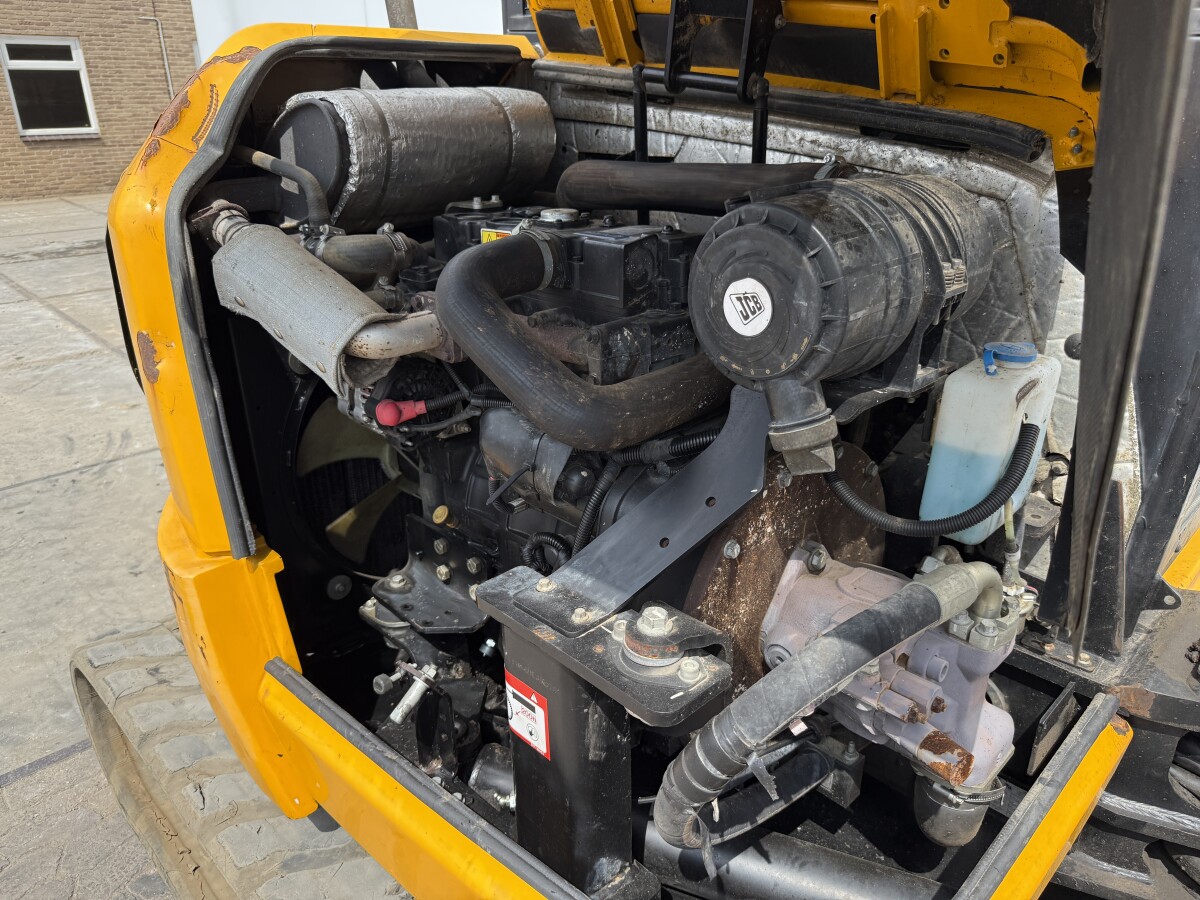 JCB 48Z-1 Hammer Lines / Quick Coupler – Image 26
