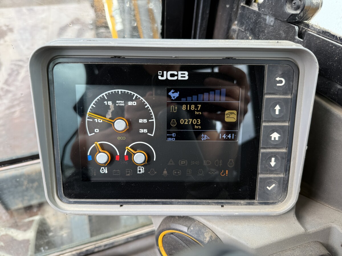 JCB 48Z-1 Hammer Lines / Quick Coupler – Image 28