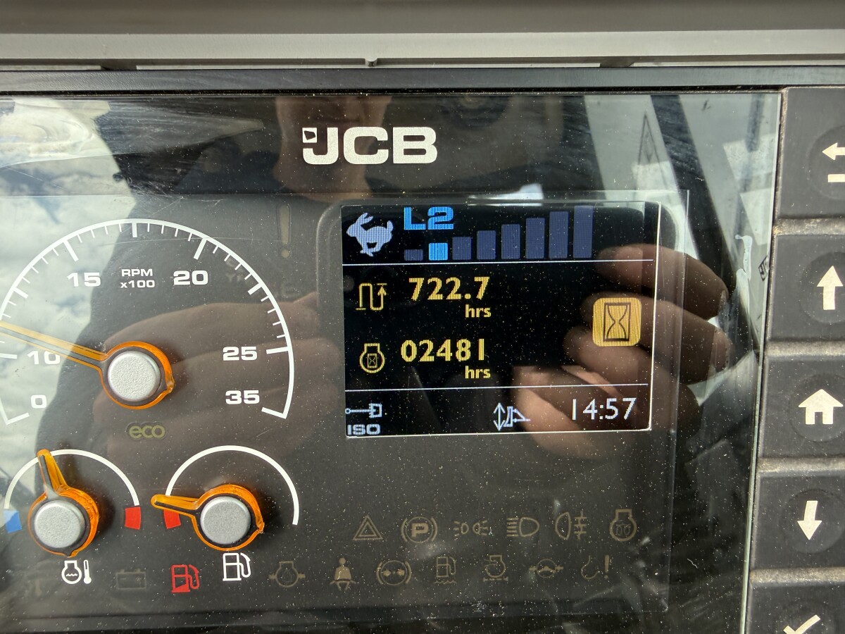 JCB 48Z-1 Hammer Lines / Quick Coupler – Image 30