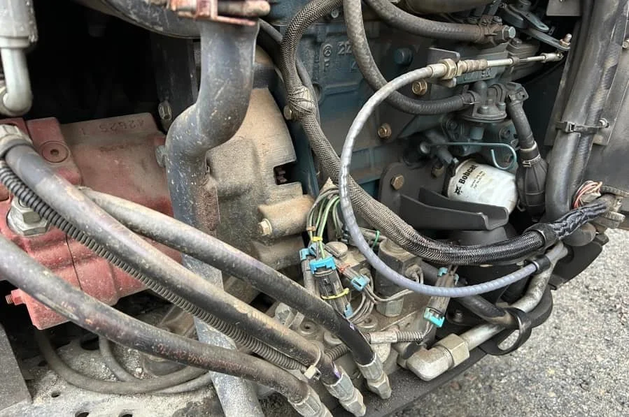 Bobcat E16 avec 4 godets – Image 31