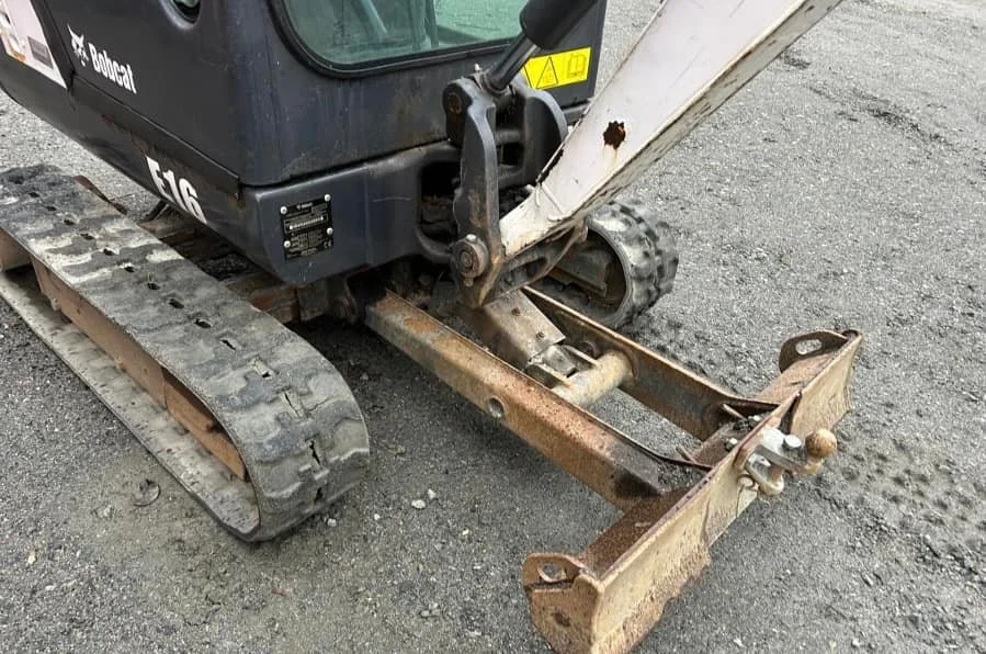 Bobcat E16 avec 4 godets – Image 28