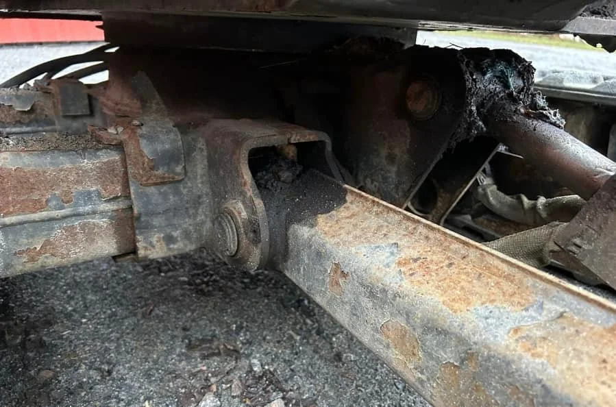 Bobcat E16 avec 4 godets – Image 27