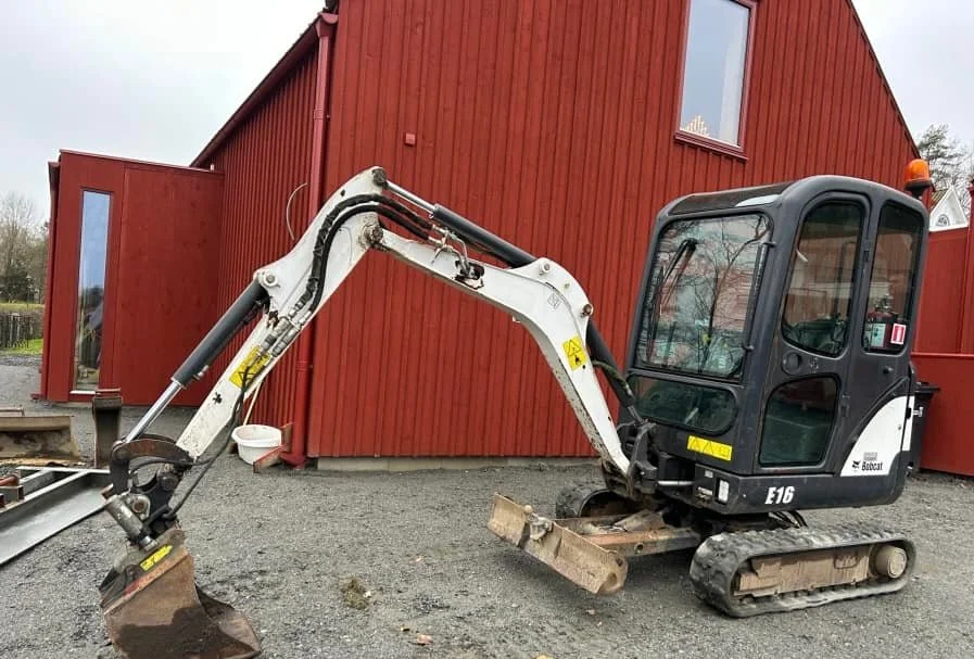Bobcat E16 avec 4 godets – Image 20