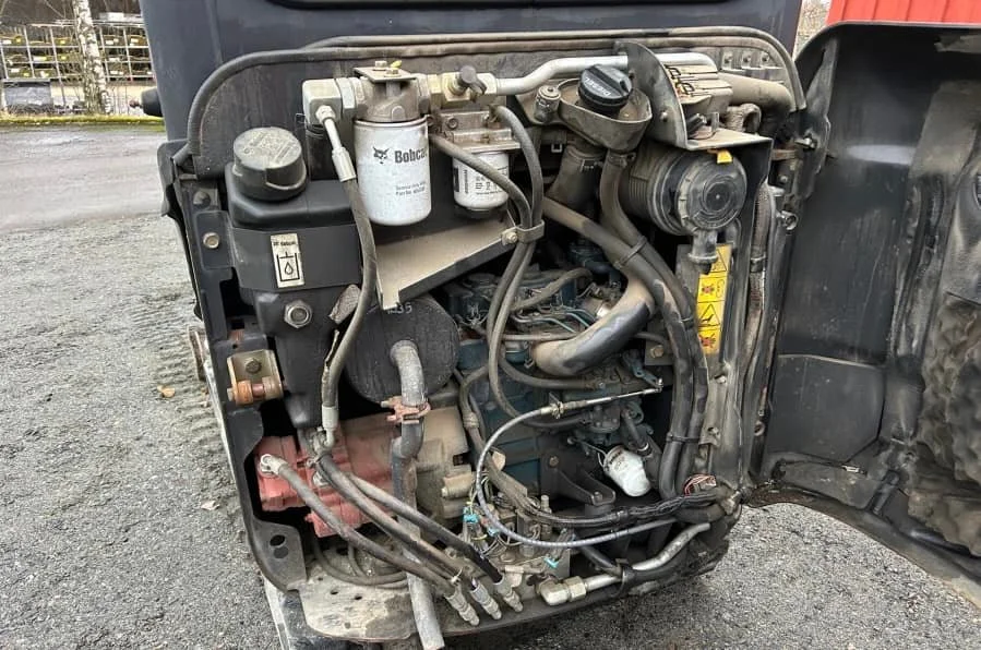 Bobcat E16 avec 4 godets – Image 9