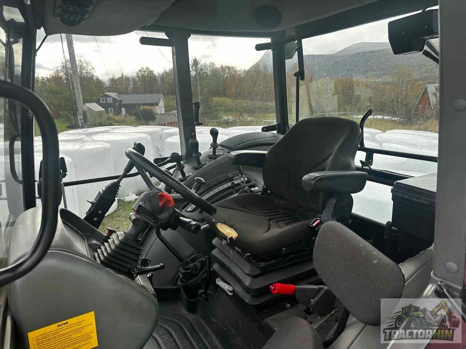 Tracteur agricole ZETOR Proxima Power 90 et chargeur frontal – Image 4