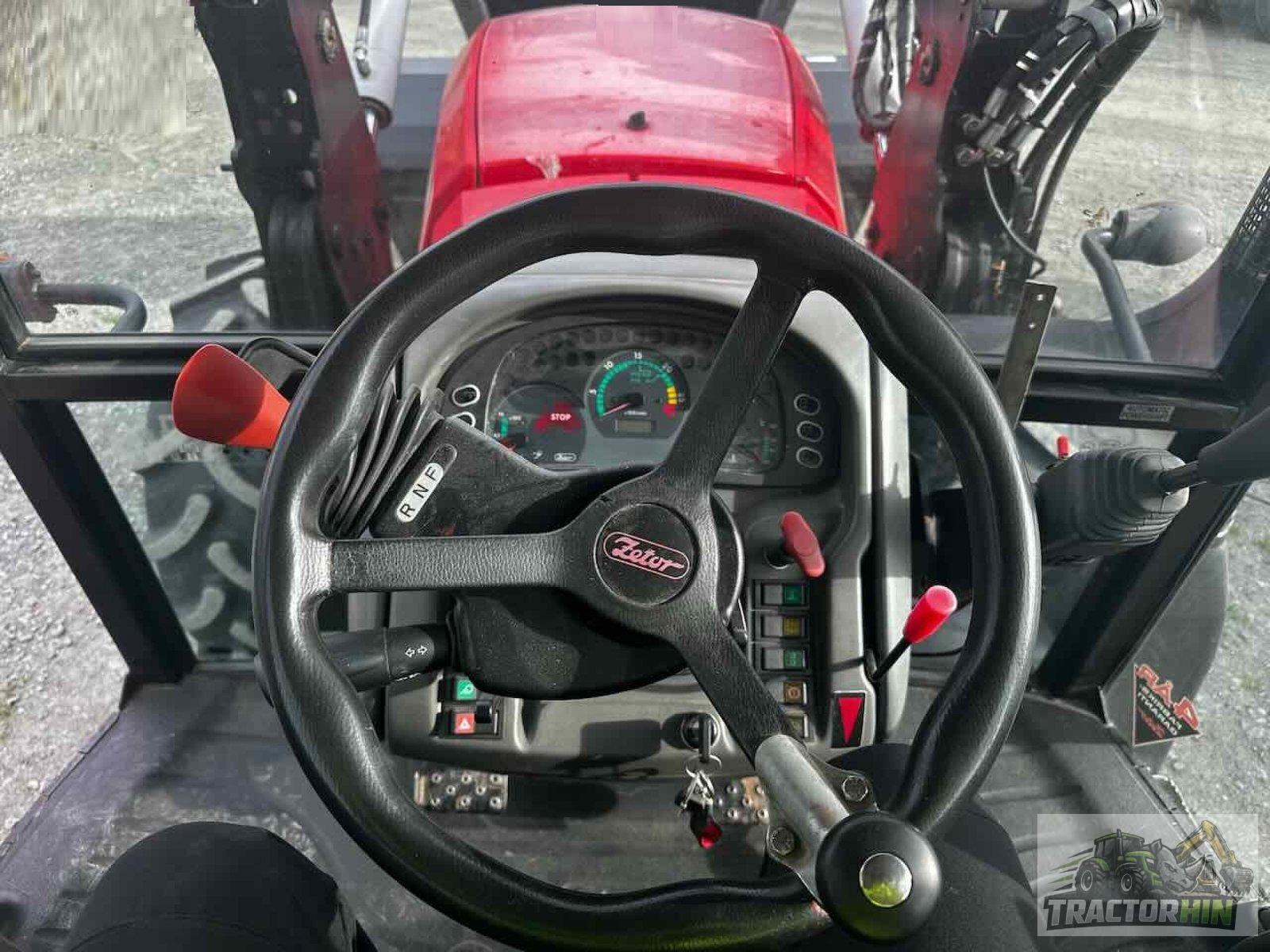 Tracteur agricole ZETOR Proxima Power 90 et chargeur frontal – Image 11