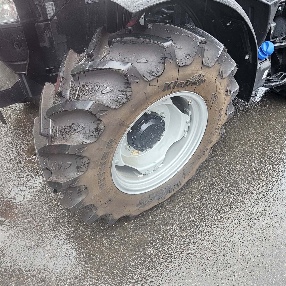 Case IH Farmall 100 A, année 2023 – Image 27