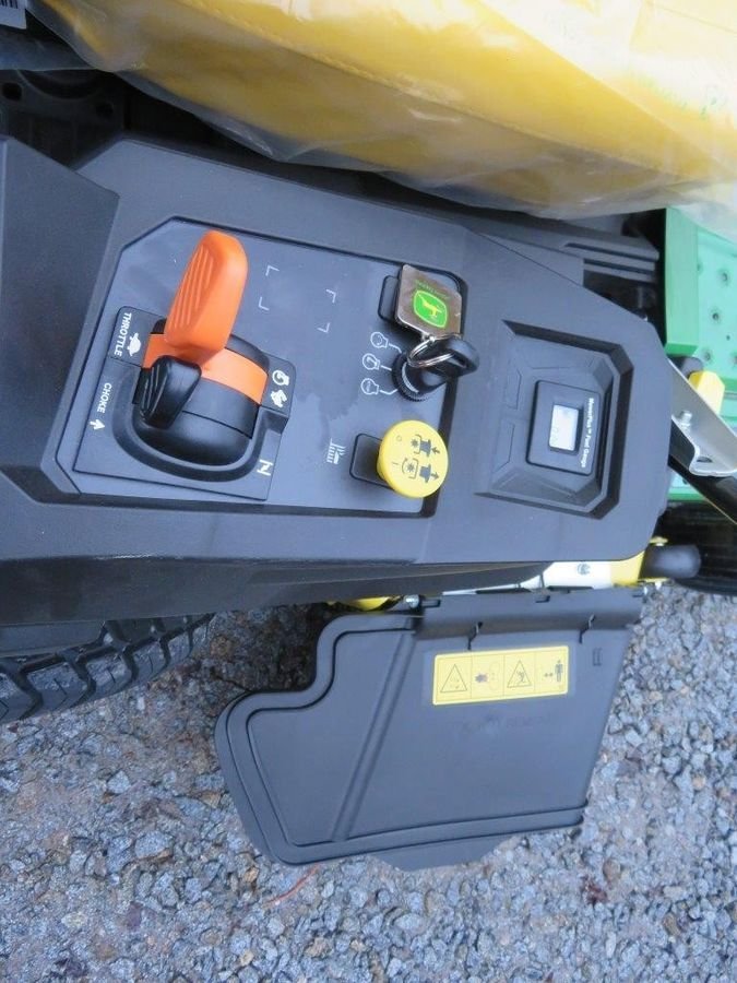 John Deere Z 515E – Image 11