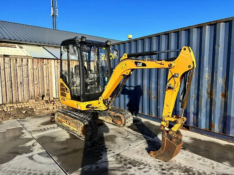 Caterpillar 302.4D – Image 17