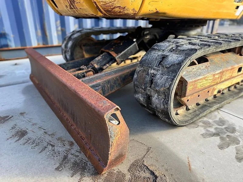Caterpillar 302.4D – Image 16