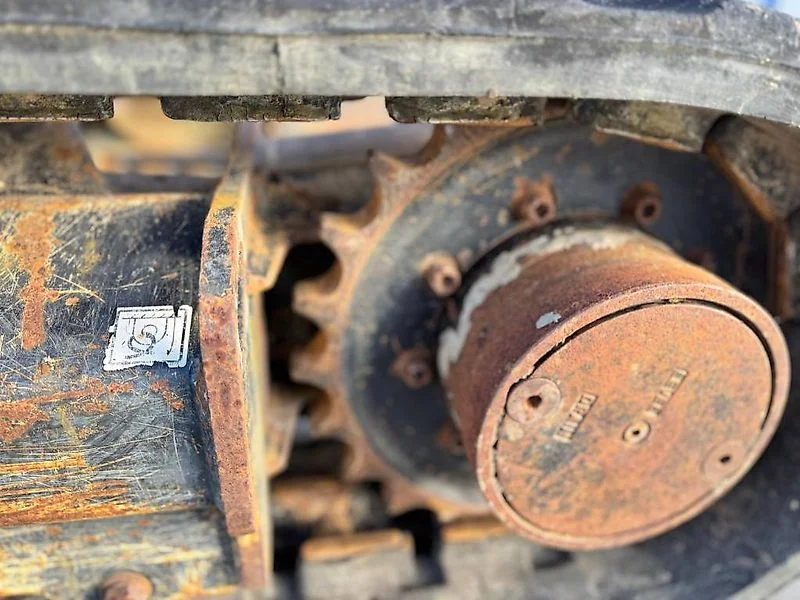 Caterpillar 302.4D – Image 10