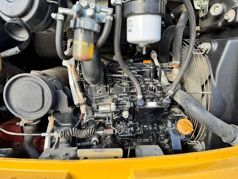 Caterpillar 302.4D – Image 9