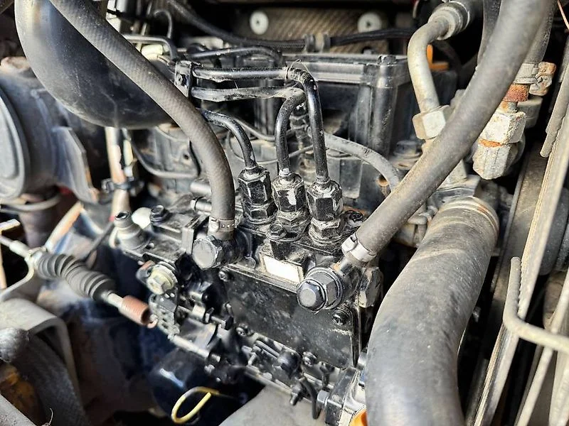 Caterpillar 302.4D – Image 8