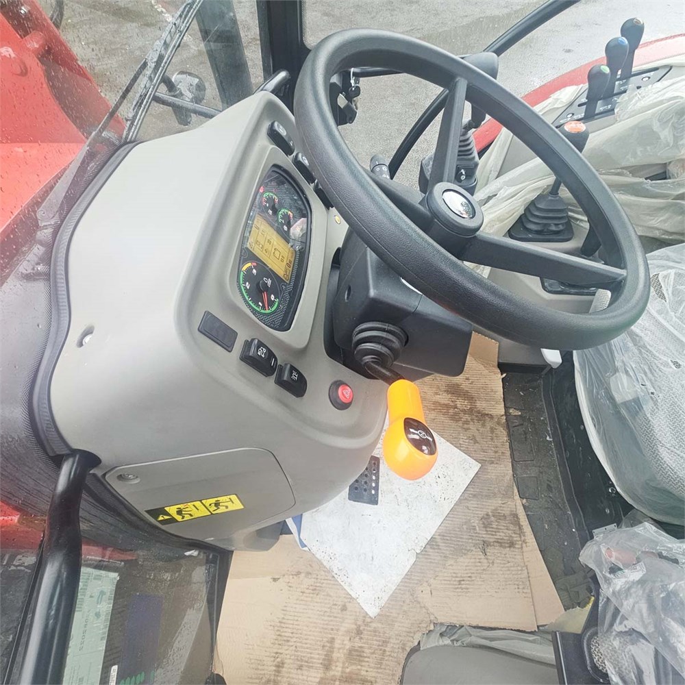 Case IH Farmall 100 A, année 2023 – Image 53