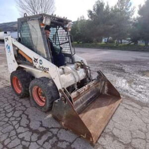BOBCAT 753