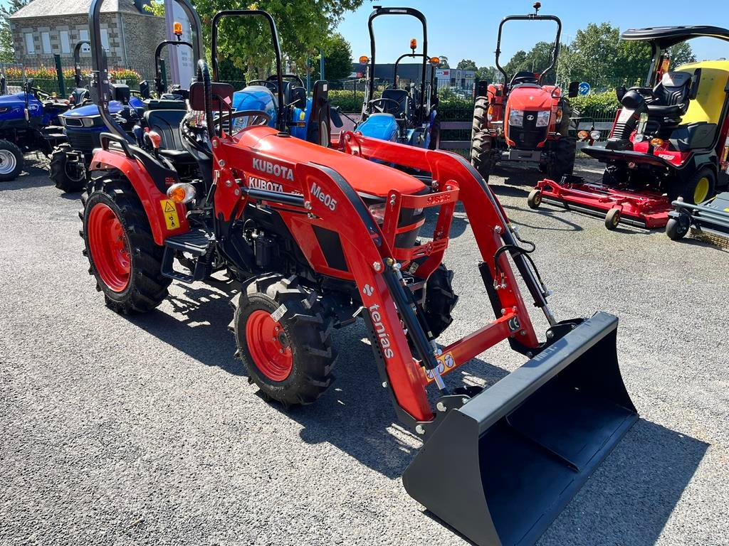 Micro tracteur Kubota EK1 261 + chargeur frontale et godet – Image 2