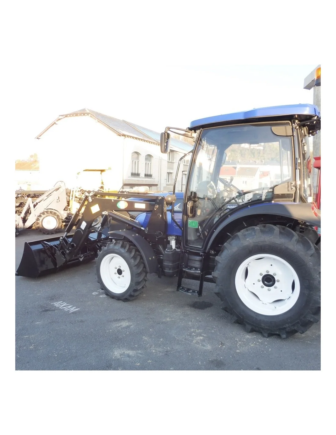Tracteur Lovol M504C Cabine + Chargeur Frontal – Image 5