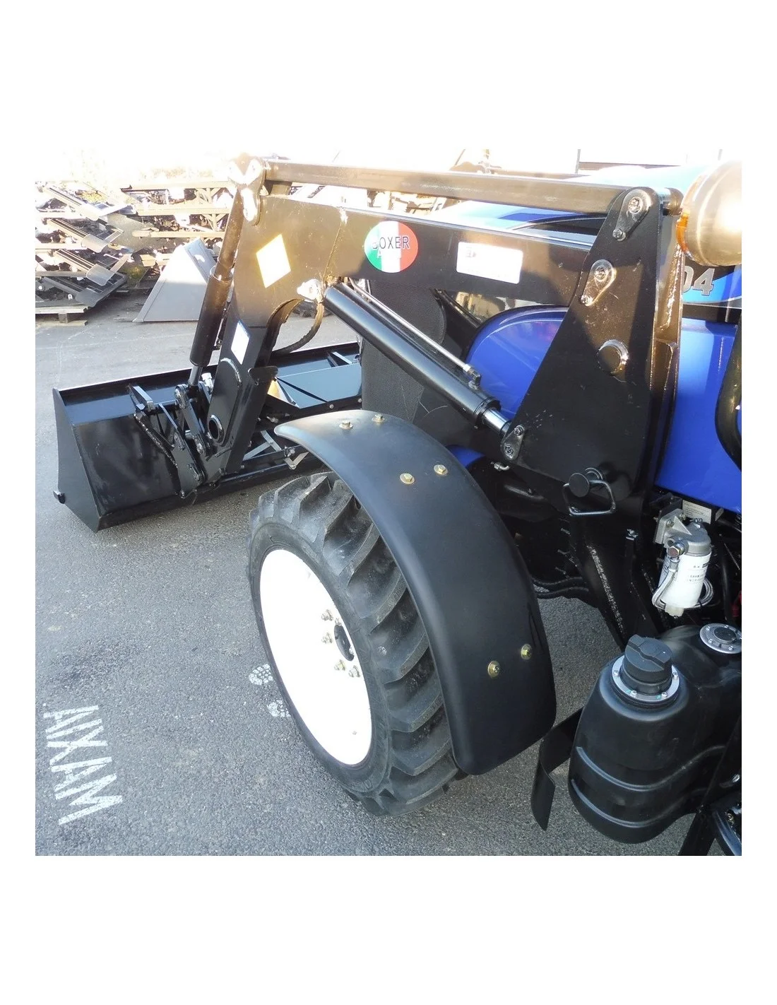 Tracteur Lovol M504C Cabine + Chargeur Frontal – Image 6