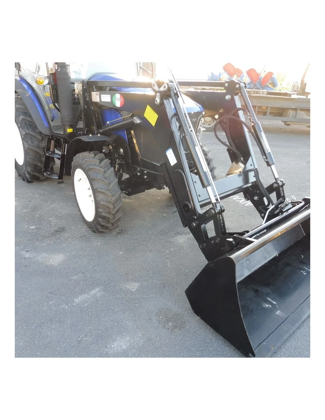 Tracteur Lovol M504C Cabine + Chargeur Frontal – Image 18