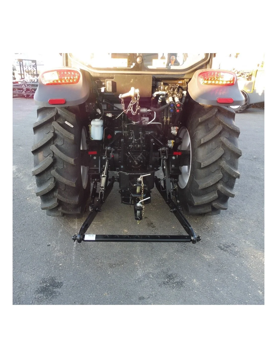 Tracteur Lovol M504C Cabine + Chargeur Frontal – Image 20